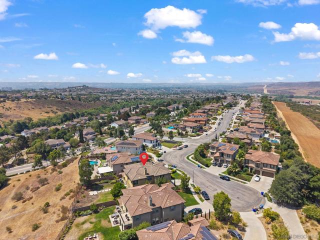 5527 Alexandrine Ct, Oceanside CA: https://media.crmls.org/mediaz/47796ab7-4258-4885-8b50-229409919caa.jpg