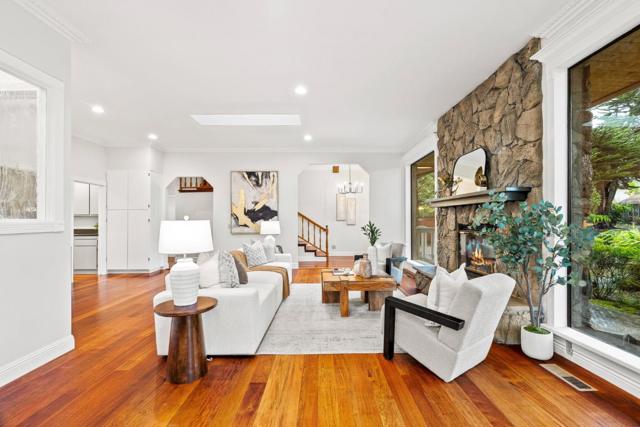 320 Cliff Drive, Aptos CA: https://media.crmls.org/mediaz/4779cbb5-40a8-4fa2-a5c6-e7f9a19b340c.jpg