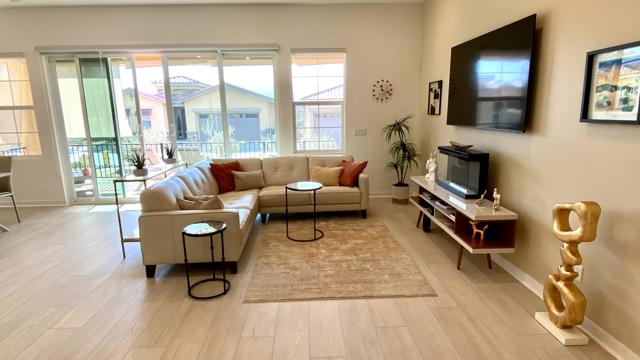 Image 4 of 42 For 3461 Via Leonardo