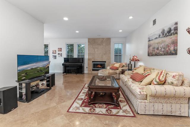 4716 Thurston Place, San Diego CA: https://media.crmls.org/mediaz/477b7b46-cc61-4982-a4ac-01ef45191d5f.jpg
