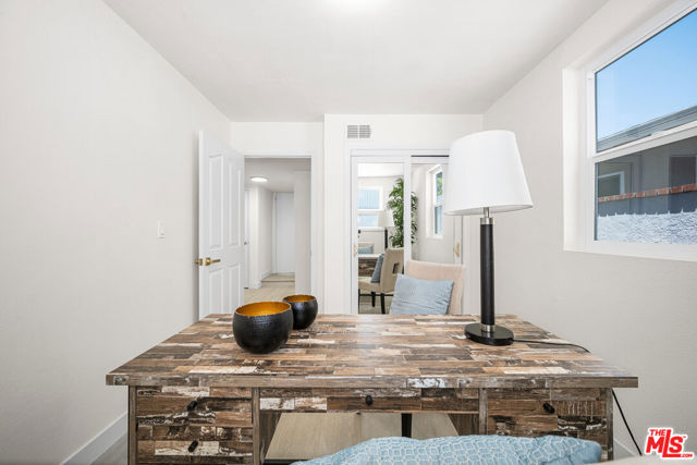 2733 Grand Summit Road, Torrance CA: https://media.crmls.org/mediaz/477c180b-434b-4c71-aa04-a39954ee8867.jpg