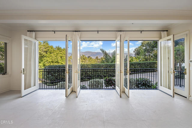 Detail Gallery Image 8 of 44 For 980 Ellington Ln, Pasadena,  CA 91105 - 4 Beds | 4 Baths