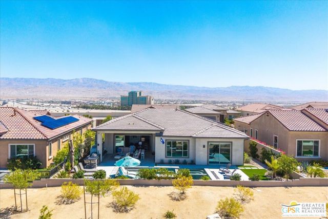 61 Zinfandel, Rancho Mirage CA: https://media.crmls.org/mediaz/477df00f-d7b1-4ec8-a475-0615095bf8af.jpg