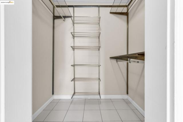 470 N N Civic Drive, Walnut Creek CA: https://media.crmls.org/mediaz/477e2e03-6318-4c05-881f-66b66dbd4726.jpg