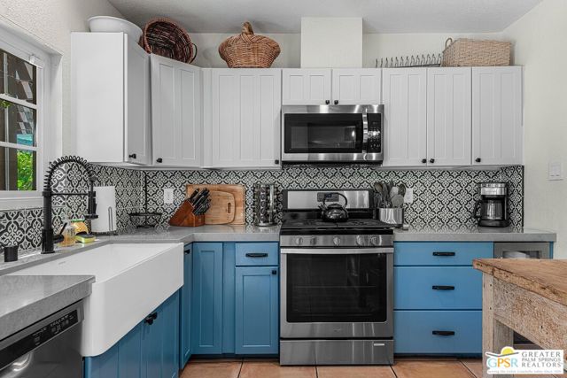 284 E Ocotillo Avenue, Palm Springs CA: https://media.crmls.org/mediaz/477e4900-8ecc-4895-b2a2-83a08d8f6c84.jpg