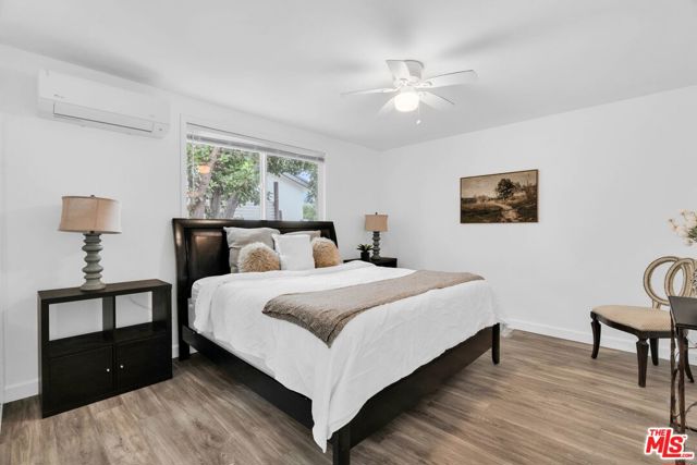 9959 Wisner Avenue, Mission Hills (San Fernando) CA: https://media.crmls.org/mediaz/477e7bcd-4489-48b1-840e-8c55b5bf8b7c.jpg