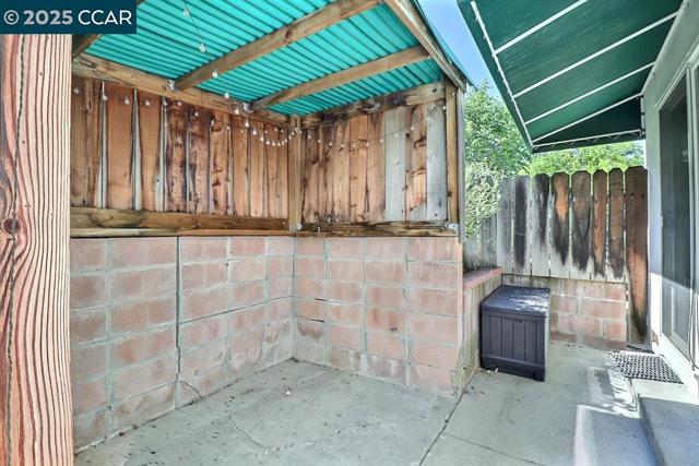 2465 Buena Vista Ave, Walnut Creek CA: https://media.crmls.org/mediaz/47805477-df5a-40c9-9b63-9b3cad93ba13.jpg