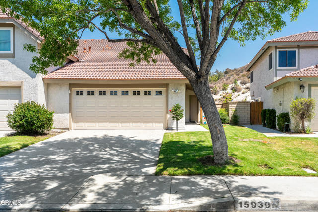 15939 Ada Street, Canyon Country CA: https://media.crmls.org/mediaz/4780b74f-3fd0-4c1e-97fb-a424cccfccf3.jpg