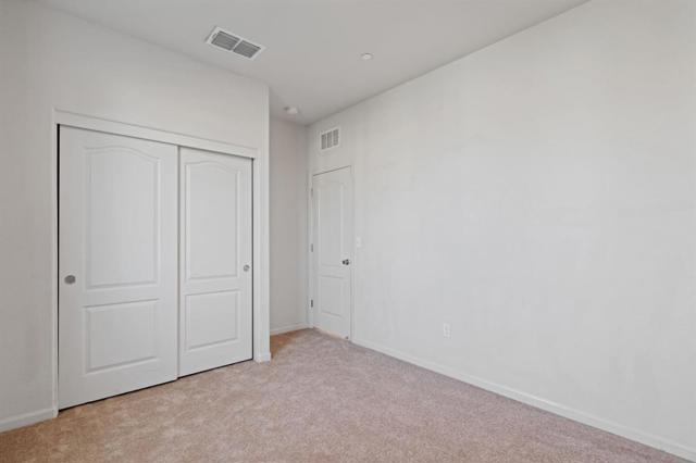 10190 Ashlar, Elk Grove CA: https://media.crmls.org/mediaz/47814518-920c-49fc-bfb7-55d2e8925e4d.jpg