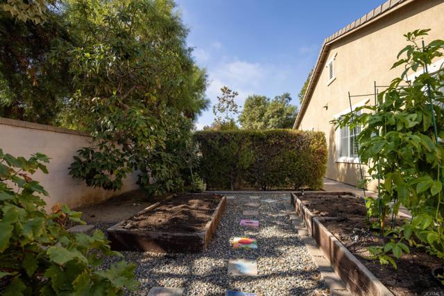 Detail Gallery Image 21 of 26 For 1247 Bellingham Dr, Oceanside,  CA 92057 - 4 Beds | 3 Baths