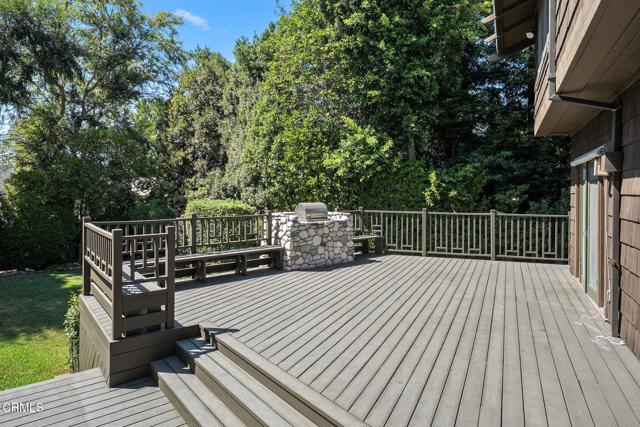 1327 S Oak Knoll Avenue, Pasadena CA: https://media.crmls.org/mediaz/4781d8e8-0251-4254-80ea-2d14889629c6.jpg