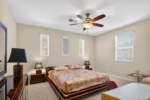 Image 48 of 73 For 18410 Lakepointe Dr