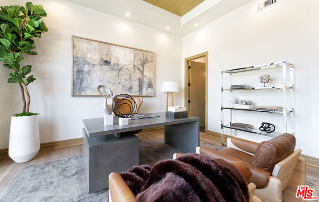 9153 Janice Place, Beverly Hills CA: https://media.crmls.org/mediaz/47824001-0c7d-4d9d-a690-472134d7f4e2.jpg
