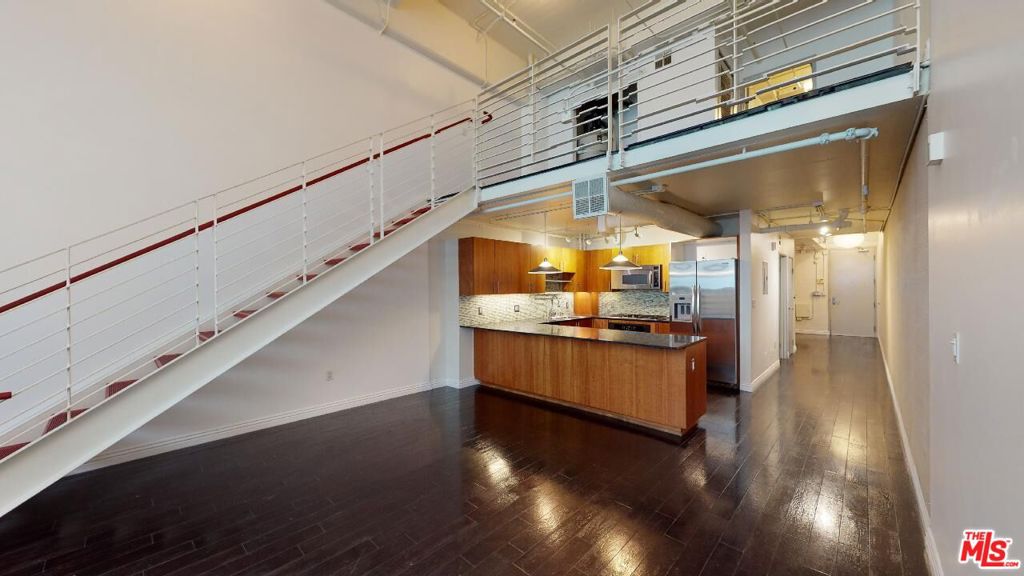 1130 S Flower Street Unit 107