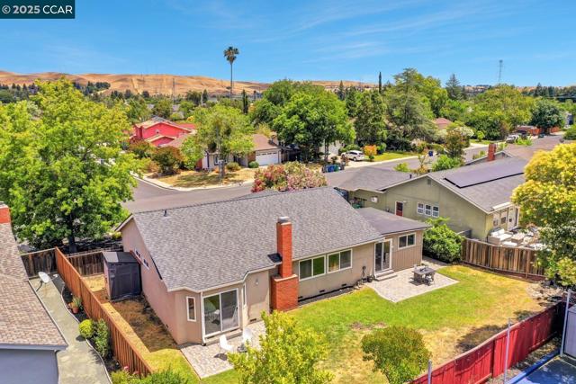 9821 Broadmoor Dr, San Ramon CA: https://media.crmls.org/mediaz/4783e5da-11a1-4313-bc00-bfe0e5a5717b.jpg