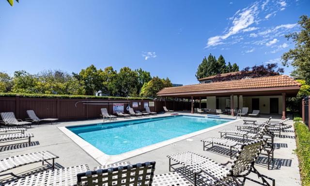 425 Costa Mesa Terrace, Sunnyvale CA: https://media.crmls.org/mediaz/478421b8-e1b9-4961-ab6a-cf5857d47451.jpg