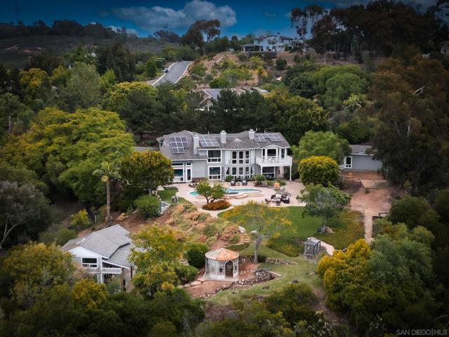 521 Latigo Row, Encinitas, California 92024, 5 Bedrooms Bedrooms, ,4 BathroomsBathrooms,Single Family Residence,For Sale,Latigo Row,250029259SD
