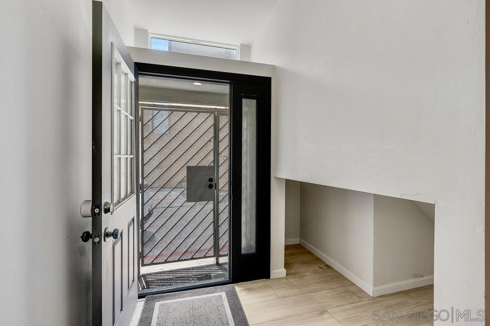 711 Island Ct - photo 10