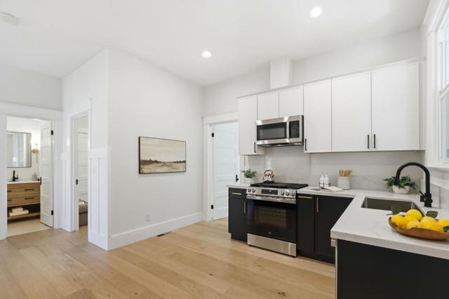 401 S 13th Street, San Jose CA: https://media.crmls.org/mediaz/478a02b2-4995-421b-abf0-5af85c0a914b.jpg