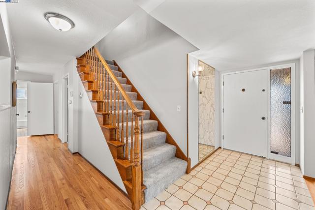 36092 Blair Pl, Fremont CA: https://media.crmls.org/mediaz/478a349c-8d5c-46aa-89ea-cbcbbd36ae63.jpg