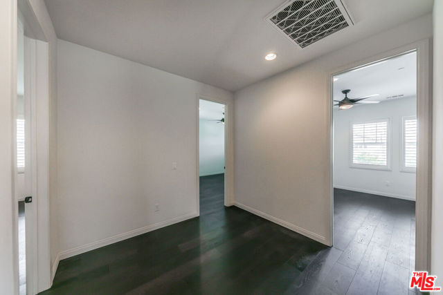 22379 Driftwood Court, Santa Clarita CA: https://media.crmls.org/mediaz/478a5cad-7ee7-4b8c-b6f7-5ddf87192217.jpg