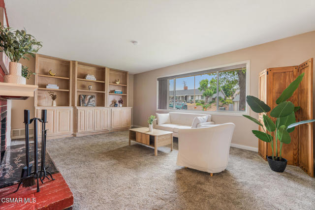 3317 Dalhart Avenue, Simi Valley CA: https://media.crmls.org/mediaz/478b434e-2b97-44cc-ac76-c9ba967c0470.jpg