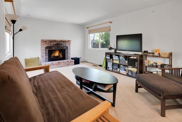 17541756 Plaza Court, Mountain View CA: https://media.crmls.org/mediaz/478b95a3-6a51-4342-919f-7b3075291062.jpg