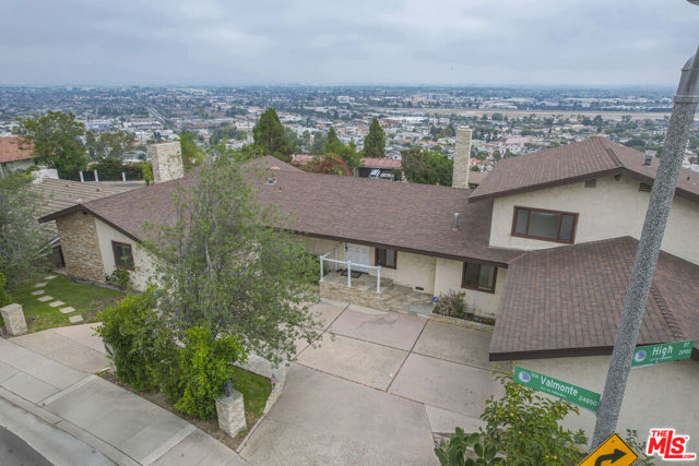 24880 Via Valmonte, Torrance CA: https://media.crmls.org/mediaz/478c94e9-b640-49fe-8b39-fc7025812e93.jpg