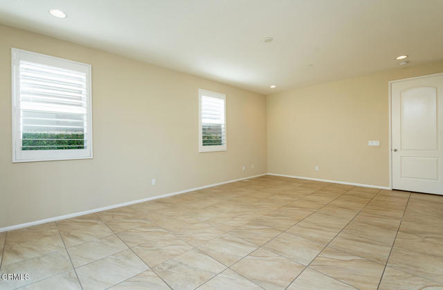 Detail Gallery Image 29 of 67 For 24863 Carbon Ln, Valencia,  CA 91354 - 4 Beds | 3/1 Baths