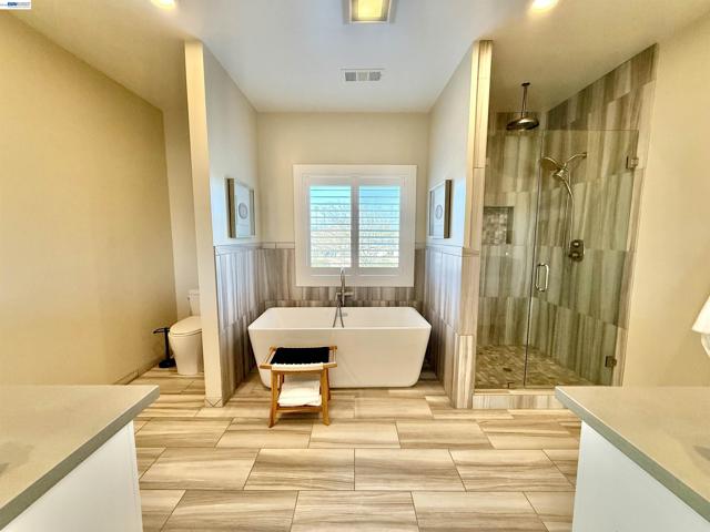 1500 Arroyo Rd, Livermore CA: https://media.crmls.org/mediaz/478d106e-2dc1-4c52-94fa-541d7439650f.jpg