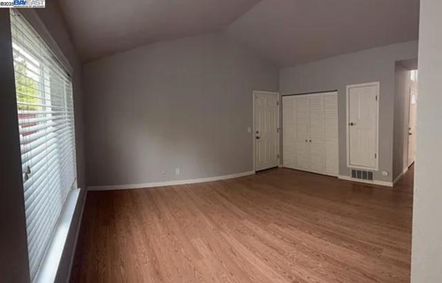 570 Daffodil Dr, Benicia CA: https://media.crmls.org/mediaz/478db3e2-ae38-4d89-8e7f-514286de4c60.jpg