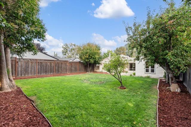 301 22nd Avenue, San Mateo CA: https://media.crmls.org/mediaz/478de511-39a9-4b57-9b62-8cfb3f8dc9cb.jpg