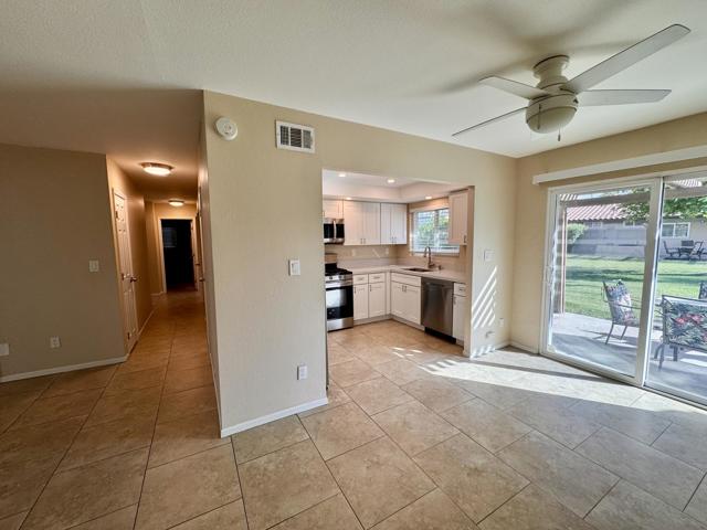 75245 Vista Corona, Palm Desert CA: https://media.crmls.org/mediaz/478e4dc4-64f9-4dc6-a67e-639d4b45b553.jpg