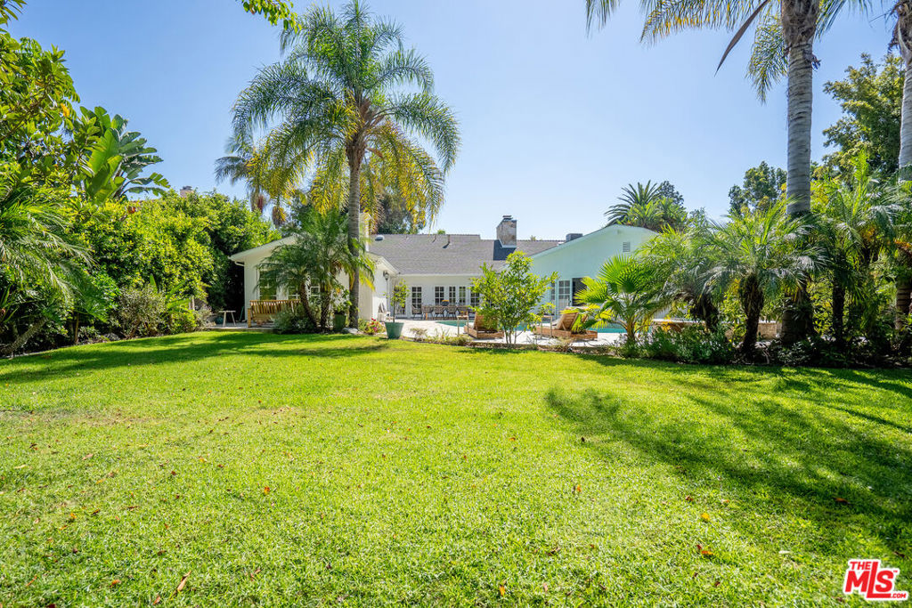 275 S Rossmore Avenue, Los Angeles, CA 90004