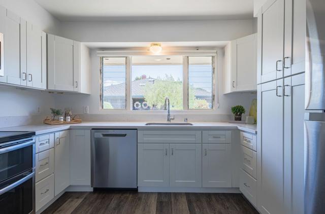 72 Del Mesa Carmel, Carmel CA: https://media.crmls.org/mediaz/478f5e70-4b03-41bc-953d-5bbb88c46426.jpg