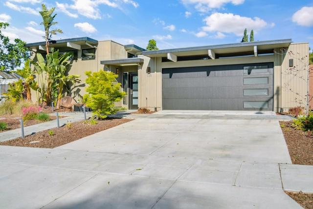938 Ferngrove Drive, Cupertino CA: https://media.crmls.org/mediaz/4790bca1-7e49-488e-981c-ee2e5fc4e397.jpg