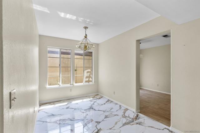 31060 Corte Anza, Temecula CA: https://media.crmls.org/mediaz/47915f9a-8da5-4954-95f3-f3115b1552f0.jpg