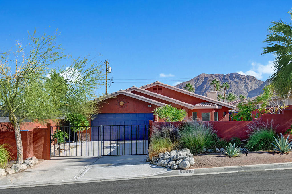 53210 Avenida Madero