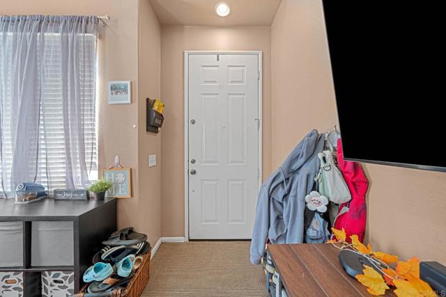 Detail Gallery Image 12 of 42 For 1161 Thistlewood Ave, Chula Vista,  CA 91913 - 3 Beds | 2/1 Baths