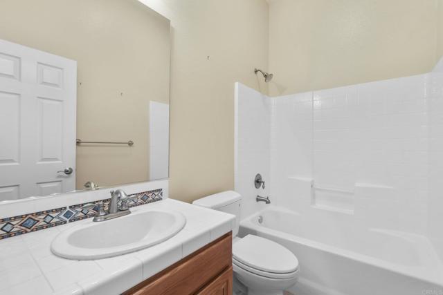 2547 N Trail Court, Chula Vista CA: https://media.crmls.org/mediaz/4791c0ed-d8cb-48cf-bf5c-c6723180ef1b.jpg