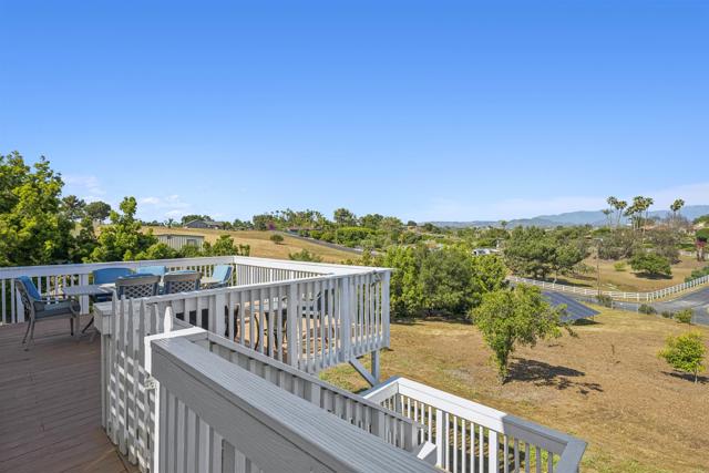 Detail Gallery Image 11 of 53 For 3016 Alta Vista Dr, Fallbrook,  CA 92028 - 3 Beds | 3/1 Baths