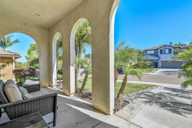 Detail Gallery Image 4 of 38 For 418 Corte Calypso, Chula Vista,  CA 91914 - 4 Beds | 2/1 Baths