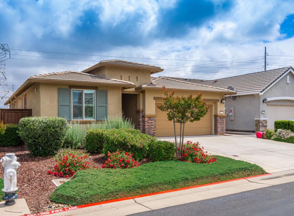 9269 Red Thistle Court