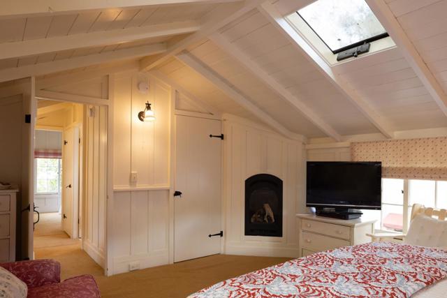 0 NW Corner Casanova & Ocean Avenue, Carmel CA: https://media.crmls.org/mediaz/47950246-e238-4cac-911b-8805315bf8be.jpg