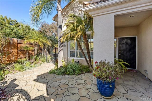 Detail Gallery Image 10 of 33 For 4976 Bella Collina St, Oceanside,  CA 92056 - 5 Beds | 3 Baths