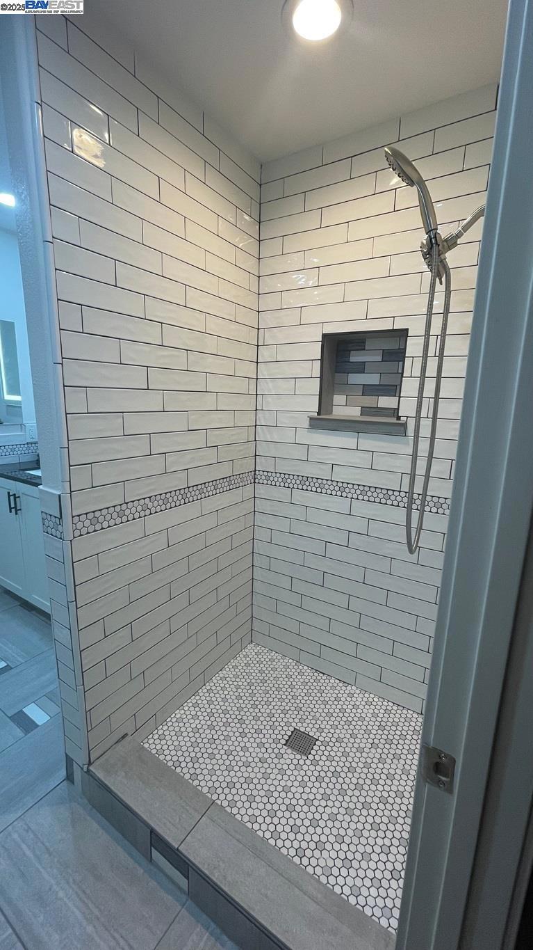 https://media.crmls.org/mediaz/47953f8d-a6a2-4128-9a91-e6c81034ceb4.jpg?preset=X-Large