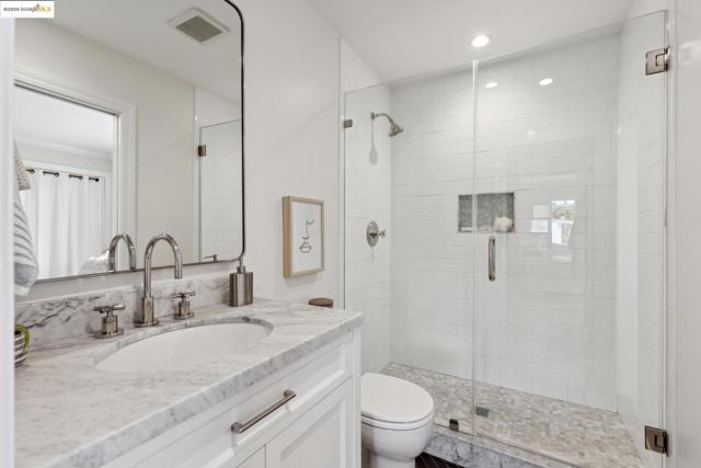 412 Scenic Avenue, Piedmont CA: https://media.crmls.org/mediaz/4795f7dd-ef06-47d1-a6b4-34b71f628943.jpg
