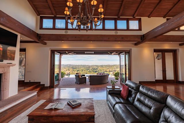 Detail Gallery Image 15 of 22 For 16934 Circa Del Norte, Rancho Santa Fe,  CA 92067 - 4 Beds | 4/1 Baths