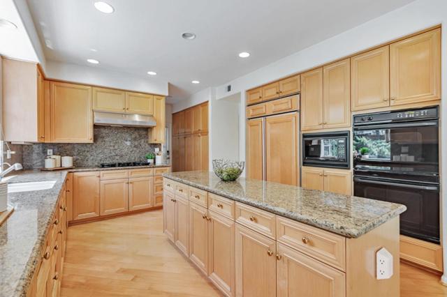 18898 Bellgrove Circle, Saratoga CA: https://media.crmls.org/mediaz/47983985-6d73-43f9-91f2-c8c8369eb4c5.jpg