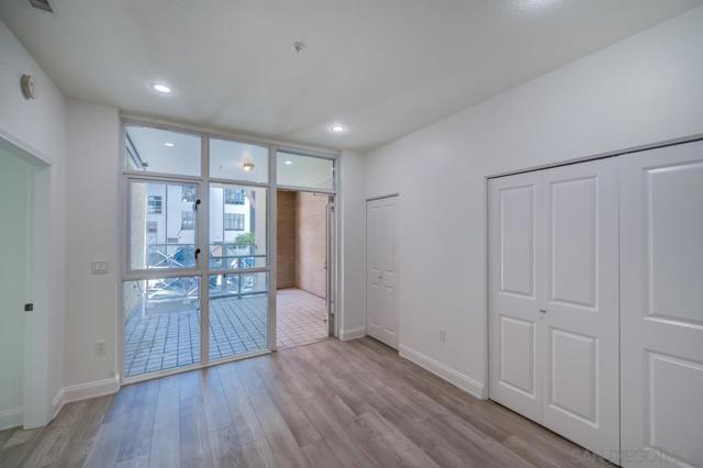 850 Beech St, San Diego CA: https://media.crmls.org/mediaz/47989ec0-4760-4943-b028-1400049e66cb.jpg